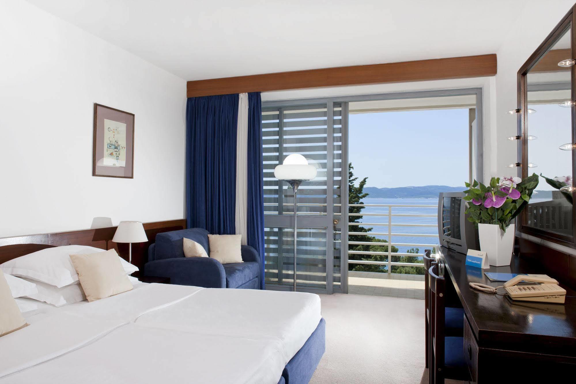 Bluesun Hotel Maestral Brela Buitenkant foto